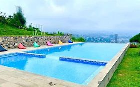 Urbanview Resort Adang Zecky Cisarua Puncak by RedDoorz